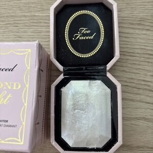 Too Faced Diamond Light Highlighter DIAMOND FIRE Full Sz New In Box  small dent